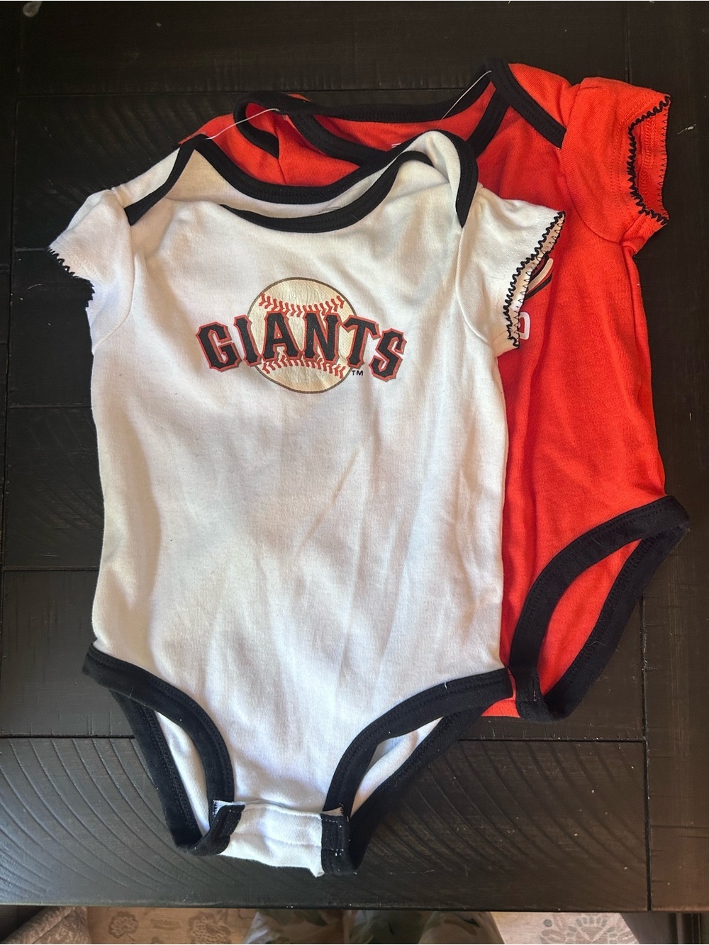 Genuine Merchandise Giants Baby Bodysuit Set - White & Orange 12M
